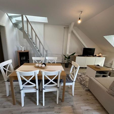Gemuetliche Neurenovierte Dachgeschosswohnung Erfurt Luaran gambar