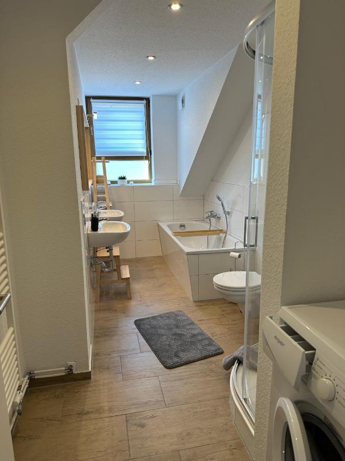 Gemuetliche Neurenovierte Dachgeschosswohnung Erfurt Luaran gambar