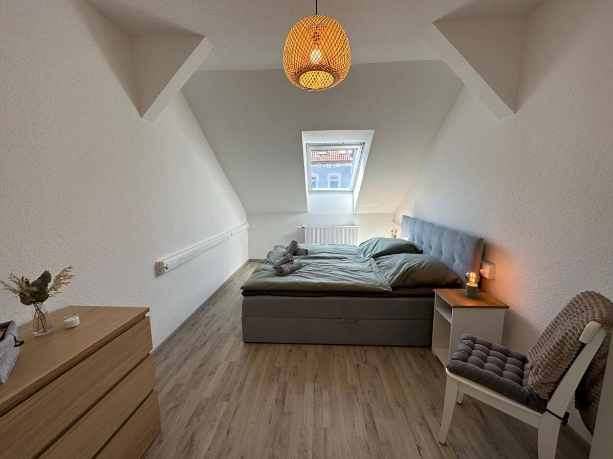 Gemuetliche Neurenovierte Dachgeschosswohnung Erfurt Luaran gambar