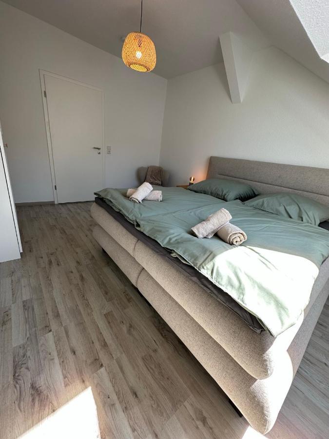 Gemuetliche Neurenovierte Dachgeschosswohnung Erfurt Luaran gambar