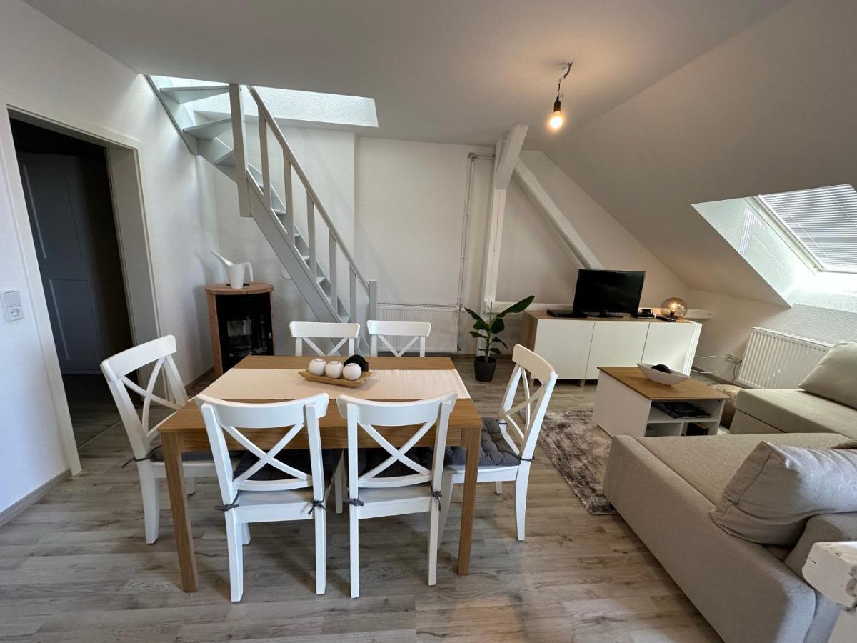Gemuetliche Neurenovierte Dachgeschosswohnung Erfurt Luaran gambar