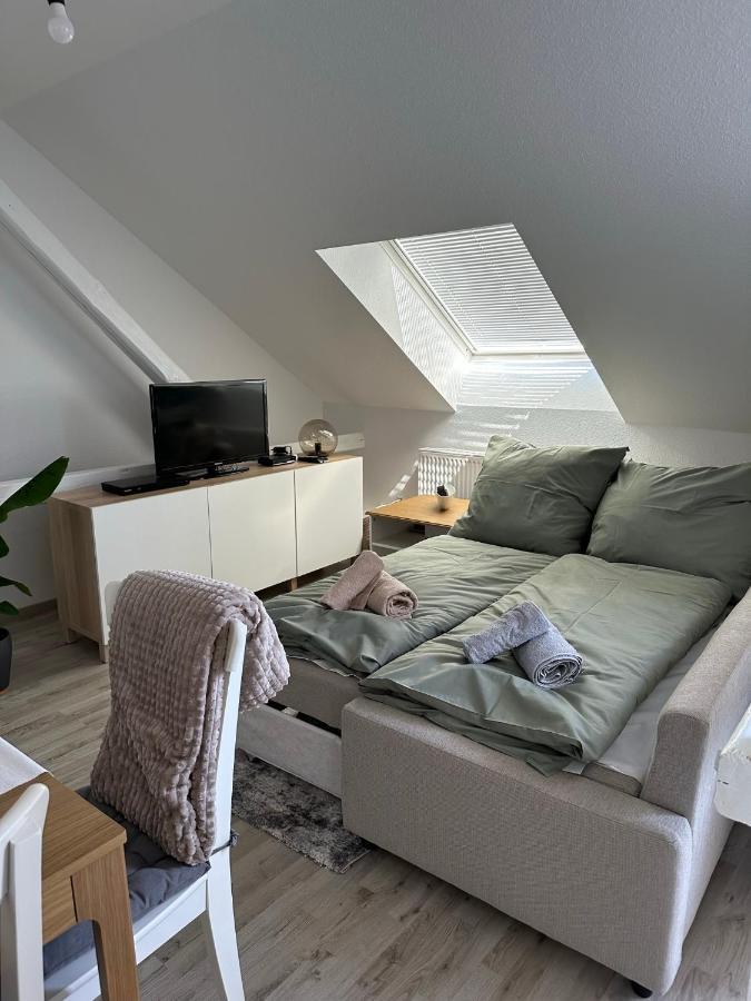 Gemuetliche Neurenovierte Dachgeschosswohnung Erfurt Luaran gambar