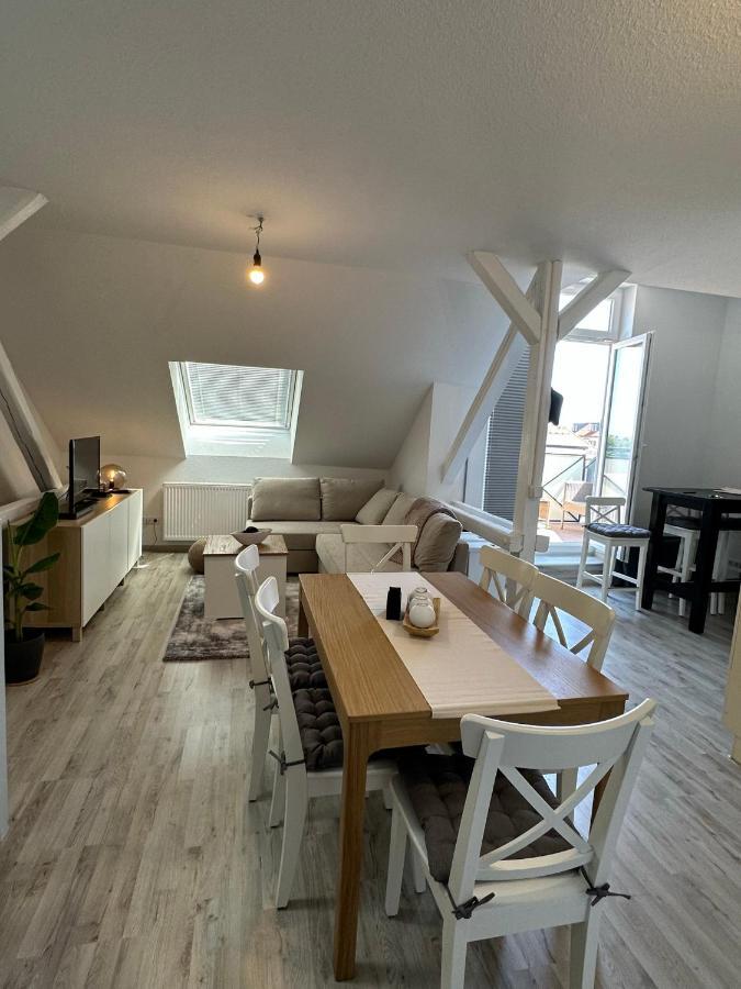 Gemuetliche Neurenovierte Dachgeschosswohnung Erfurt Luaran gambar